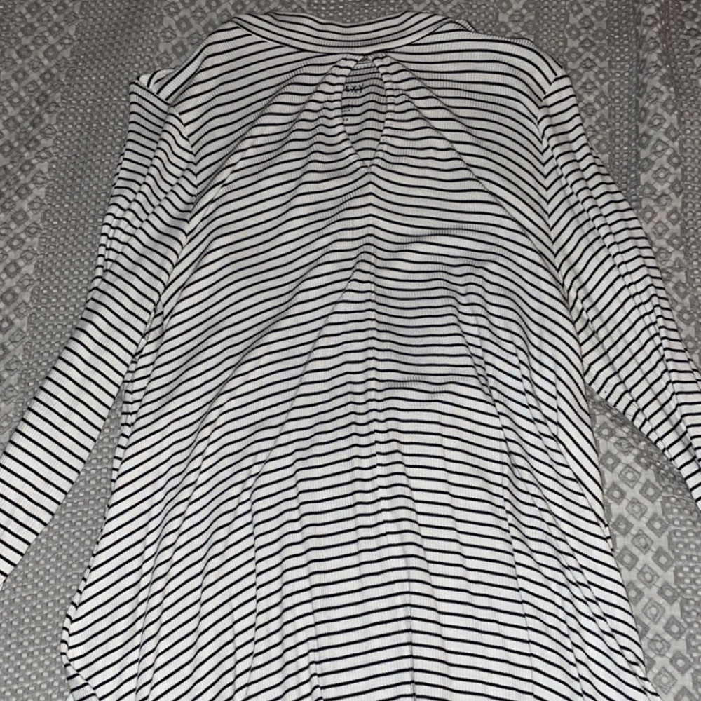 American Eagle Soft and Sexy Long Sleeve